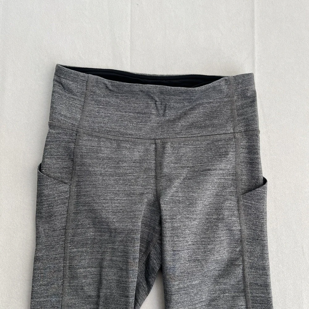 Lululemon Leggings Womens Size 2 Speed‎ Up Tight Crop Gray Activewear Gym Yoga - Picture 2 of 9